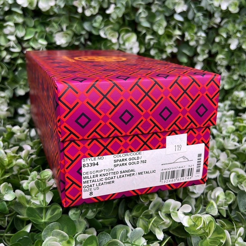 Tory Burch Shoe Box with Tissue Paper Gift Box / Decor - Picture 6 of 12